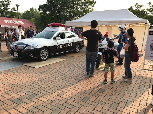 岡山県警から白バイ＆パトカーもやってきた